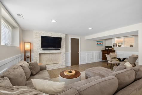 10459 South Troy Street Chicago IL 60655