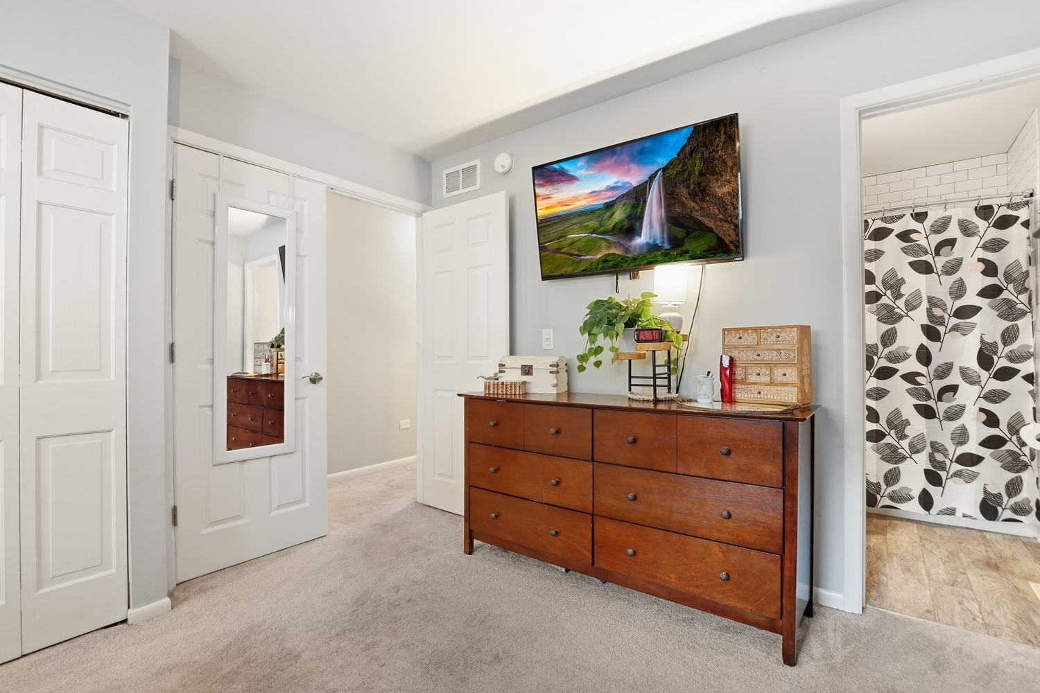 16 South Birchwood Drive Naperville IL 60540