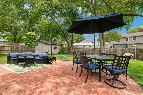 16 South Birchwood Drive Naperville IL 60540
