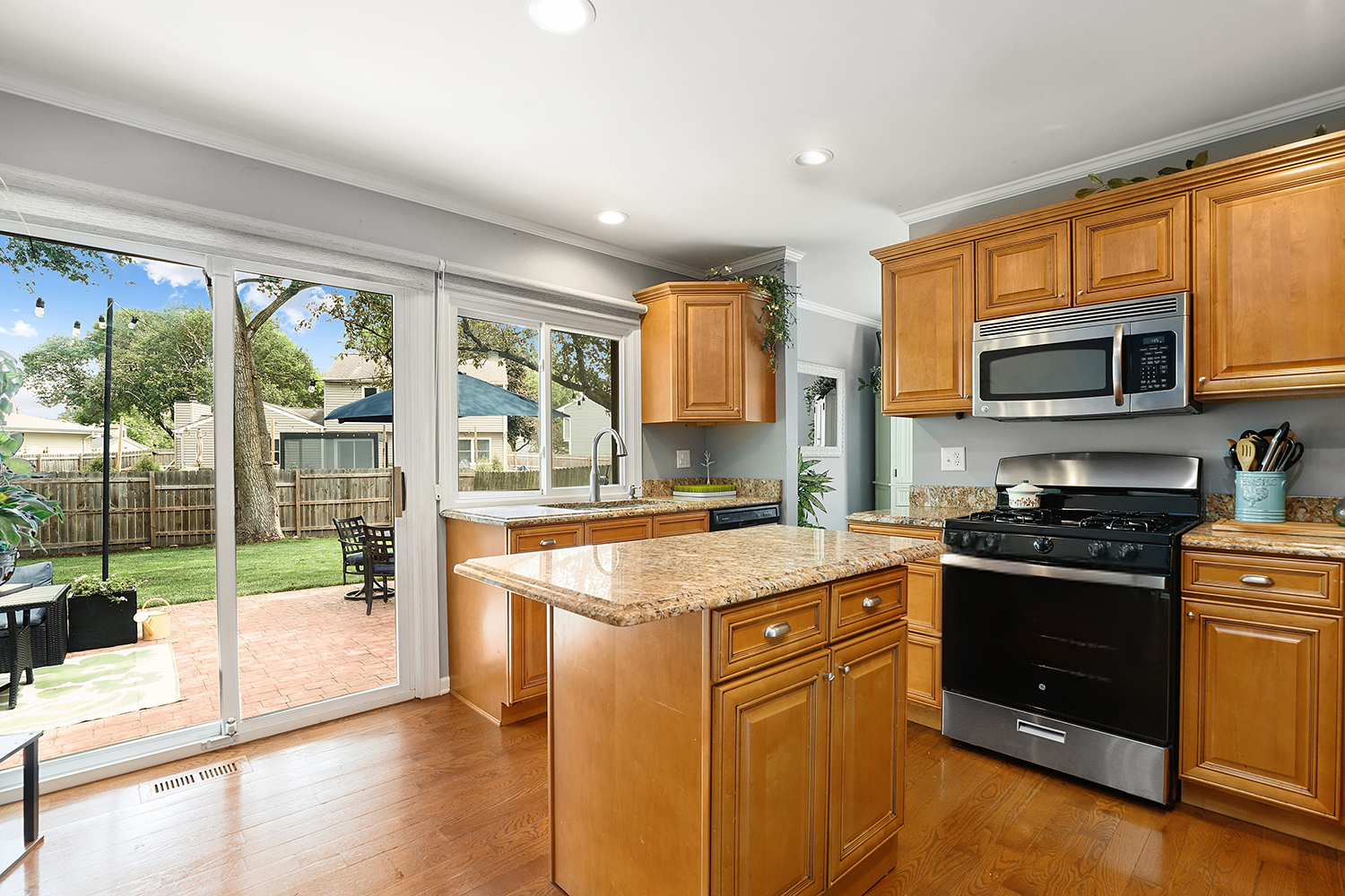 16 South Birchwood Drive Naperville IL 60540