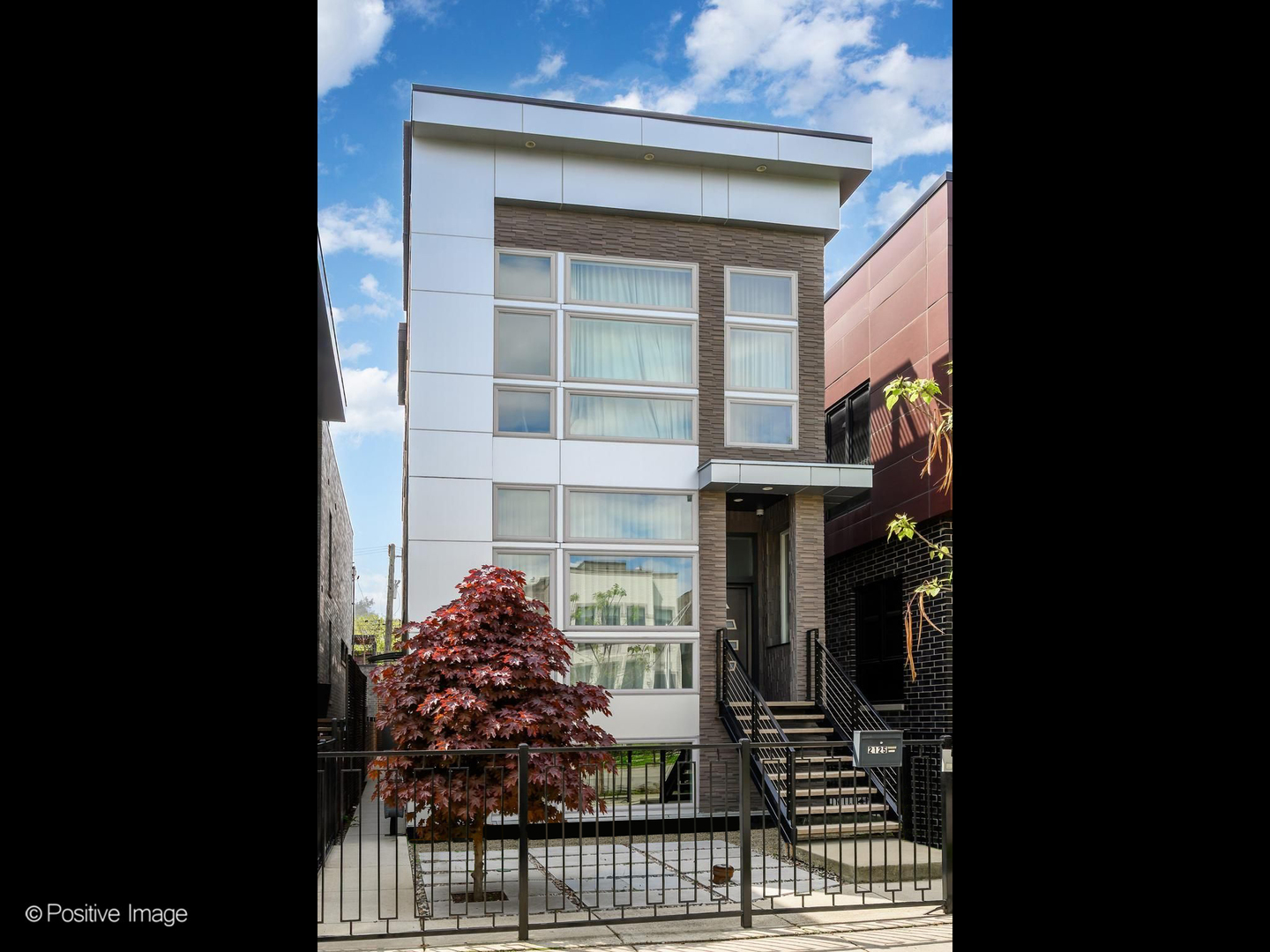2125 West Erie Street Chicago IL 60612