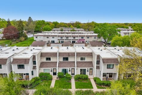 537 Pheasant Court Grayslake IL 60030