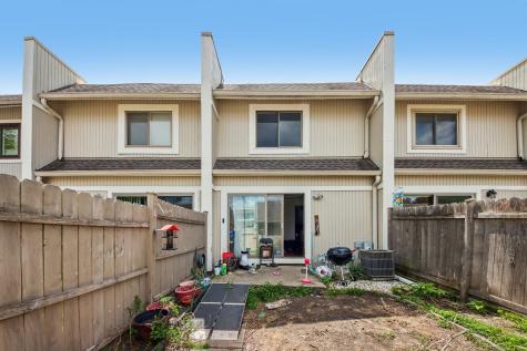 537 Pheasant Court Grayslake IL 60030