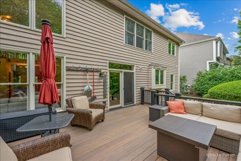 1702 King Richard Circle St. Charles IL 60174