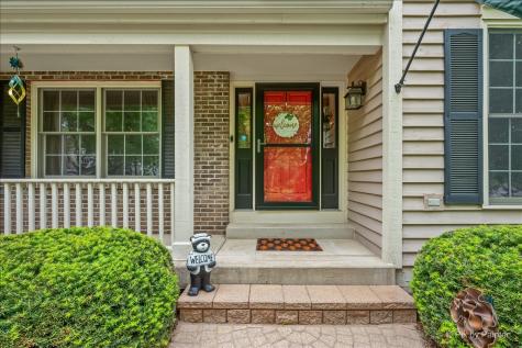1702 King Richard Circle St. Charles IL 60174