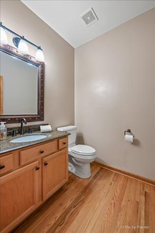 1702 King Richard Circle St. Charles IL 60174