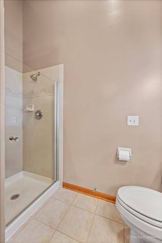 1702 King Richard Circle St. Charles IL 60174