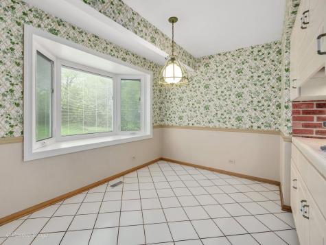 1903 Cheshire Lane Wheaton IL 60189