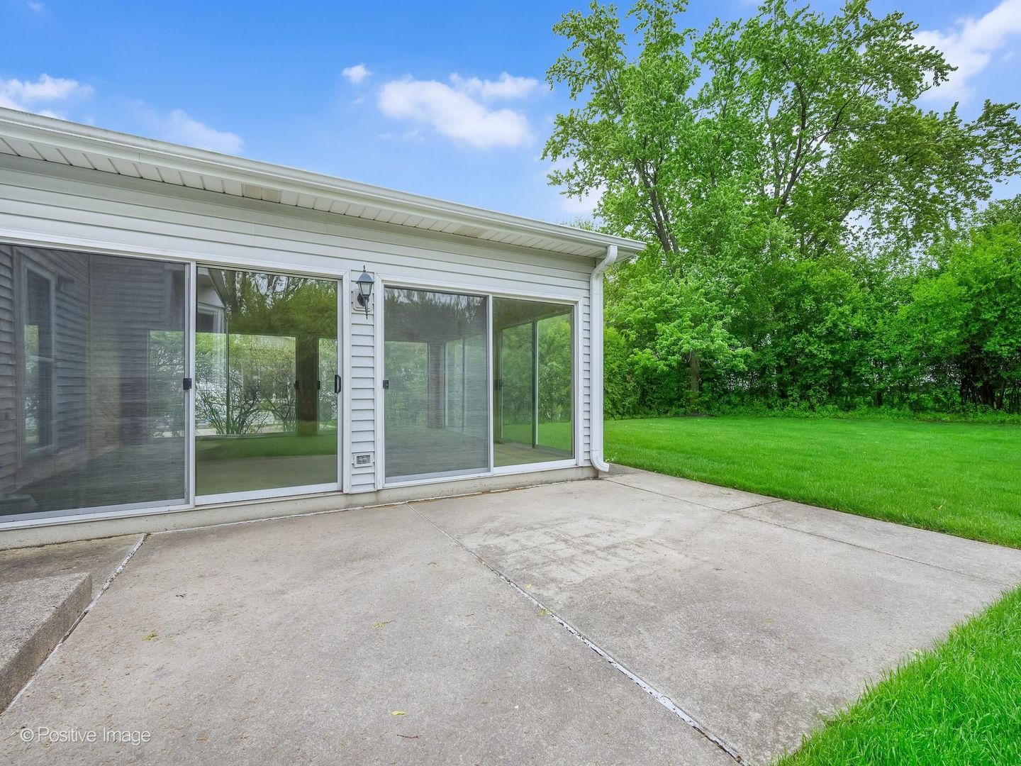 1903 Cheshire Lane Wheaton IL 60189