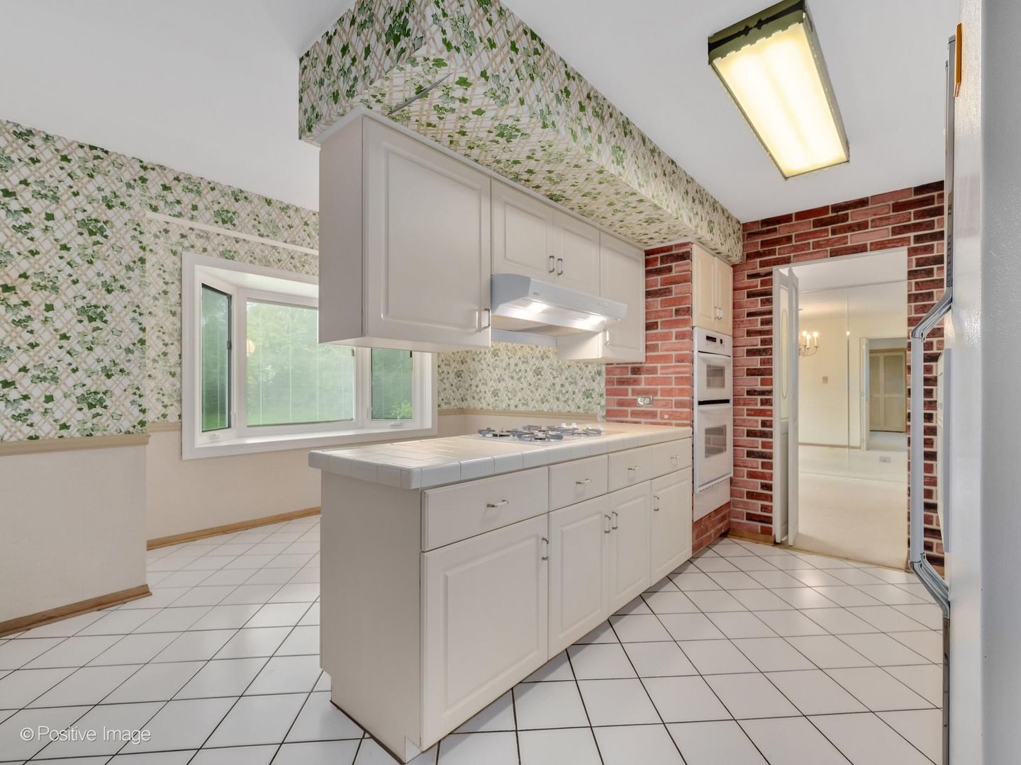 1903 Cheshire Lane Wheaton IL 60189