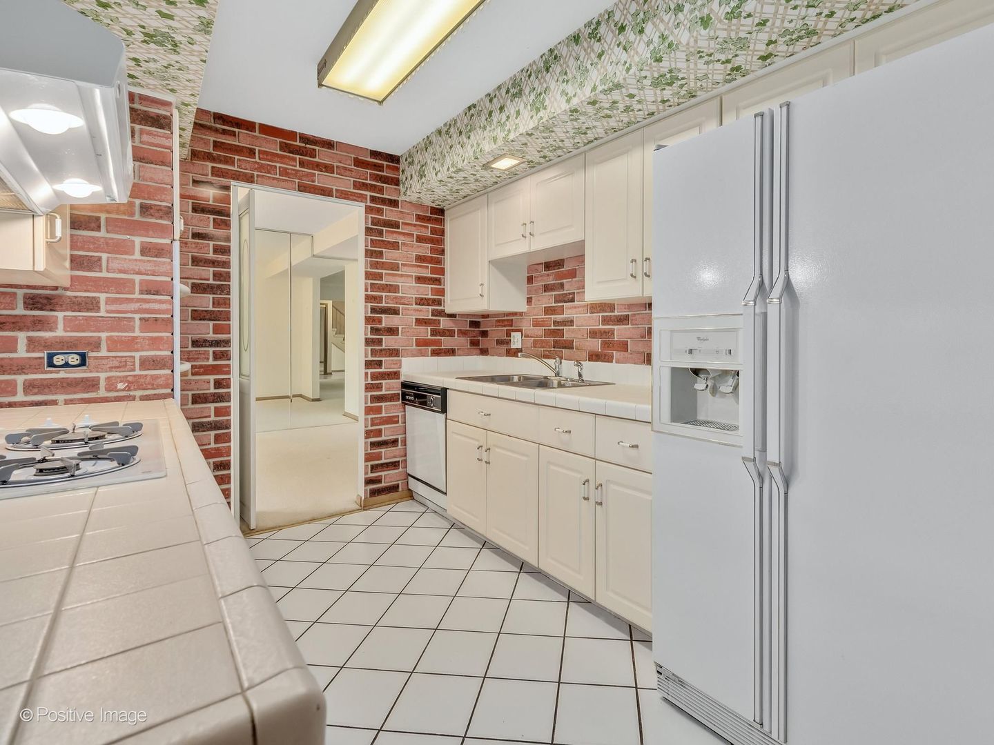 1903 Cheshire Lane Wheaton IL 60189
