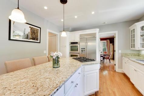 625 East Center Avenue Lake Bluff IL 60044