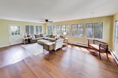 625 East Center Avenue Lake Bluff IL 60044