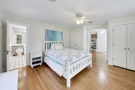 625 East Center Avenue Lake Bluff IL 60044