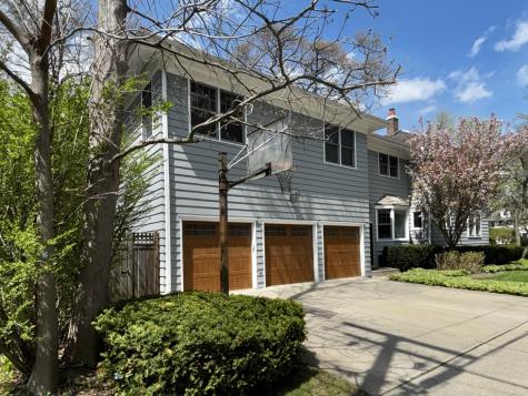 625 East Center Avenue Lake Bluff IL 60044