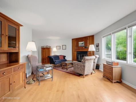 517 Renn Court Wheaton IL 60187