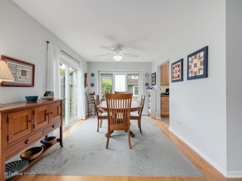 517 Renn Court Wheaton IL 60187
