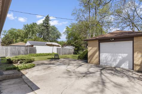 2119 Midway Drive Rockford IL 61103