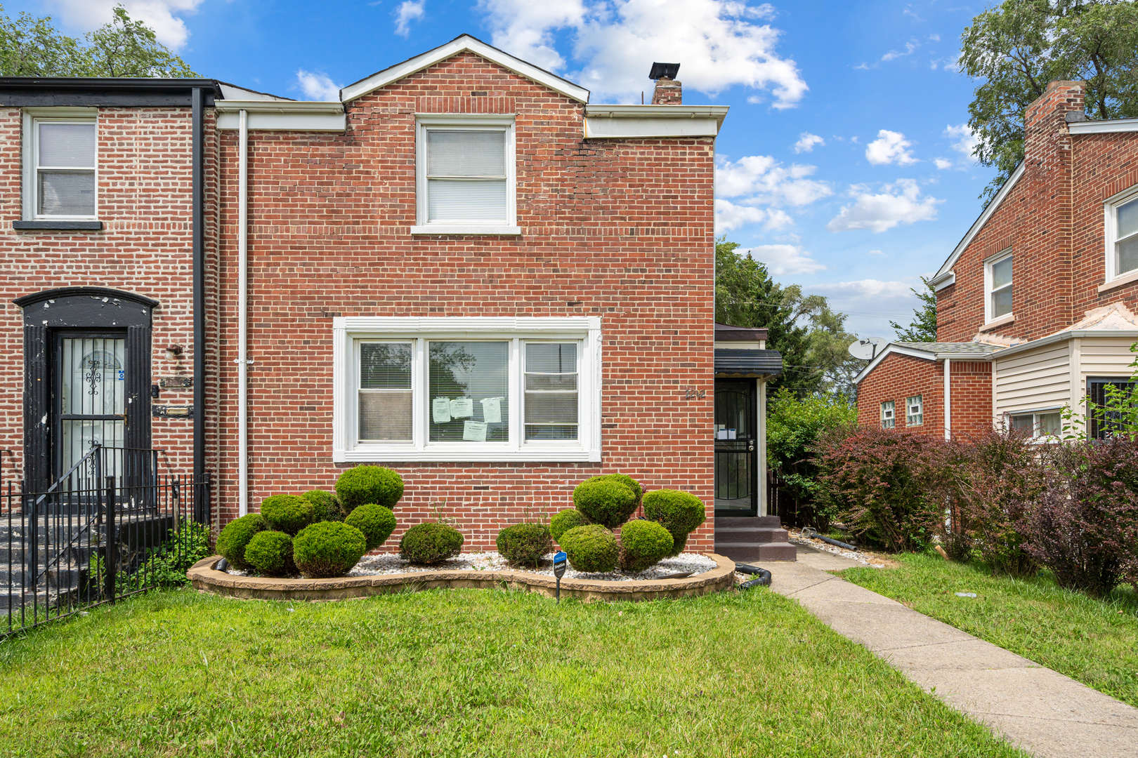 2242 East 100th Street Chicago IL 60617