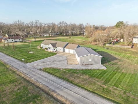 513 North 10th Street Benton IL 62812