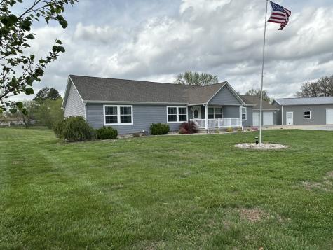 513 North 10th Street Benton IL 62812