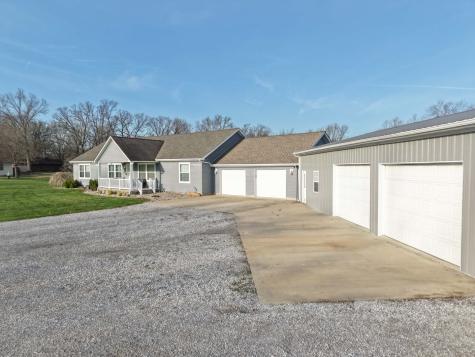 513 North 10th Street Benton IL 62812
