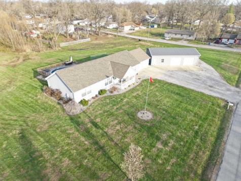 513 North 10th Street Benton IL 62812