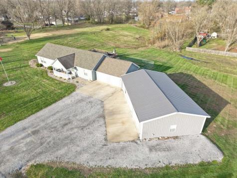 513 North 10th Street Benton IL 62812