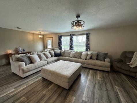 513 North 10th Street Benton IL 62812