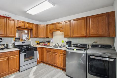327 Hickory Avenue Romeoville IL 60446