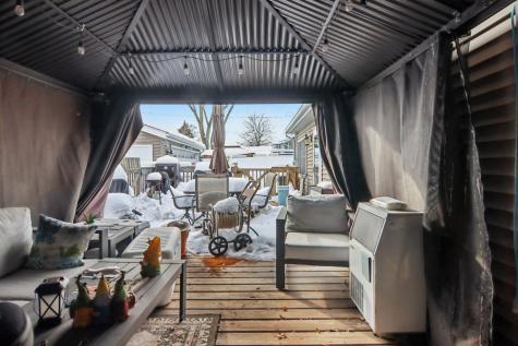 327 Hickory Avenue Romeoville IL 60446