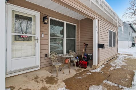 327 Hickory Avenue Romeoville IL 60446