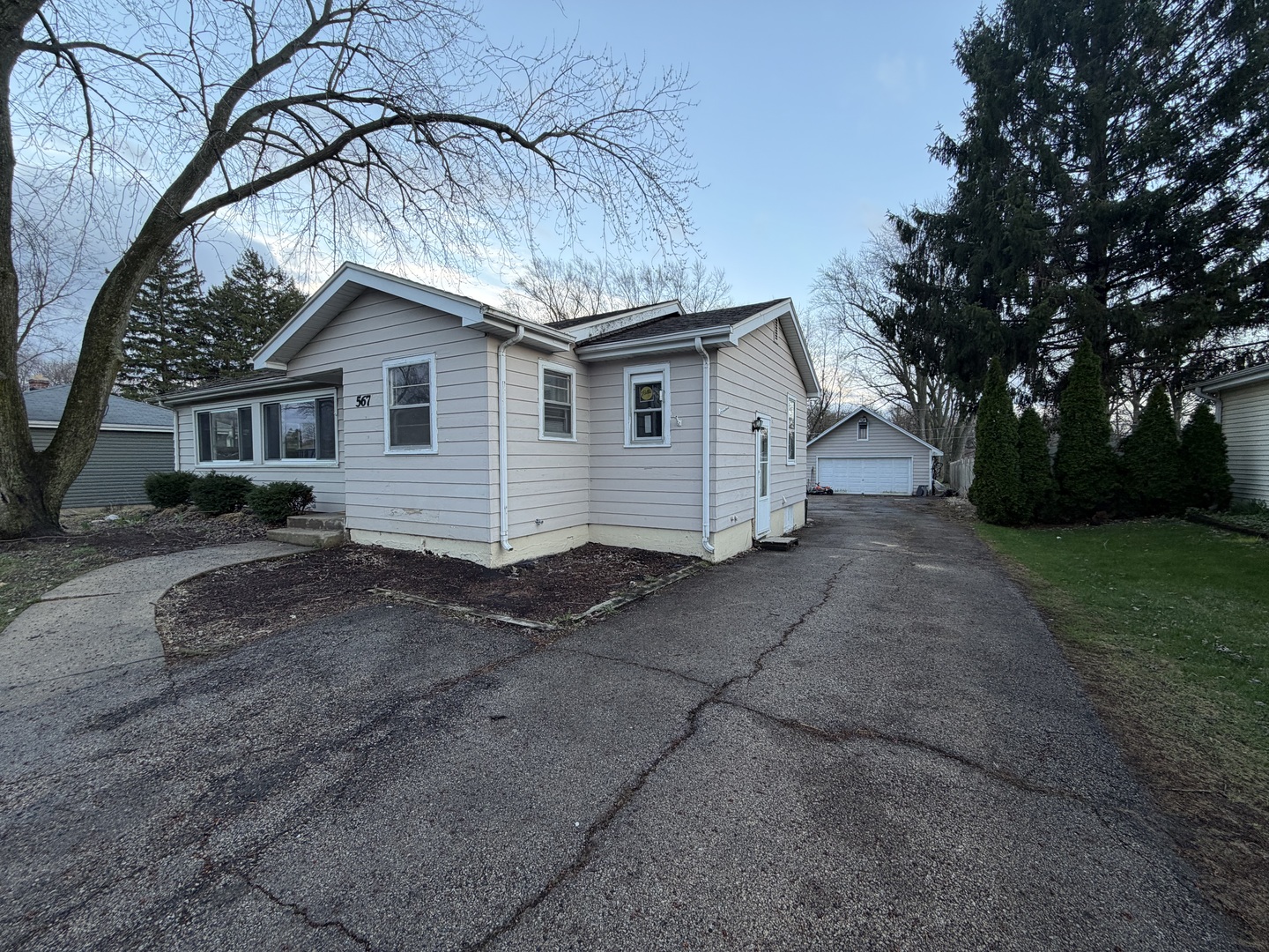 28W567 Forest View Avenue Warrenville IL 60555