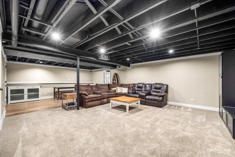 40W880 South Bridle Creek Drive St. Charles IL 60175