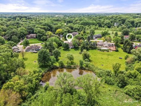 40W880 South Bridle Creek Drive St. Charles IL 60175