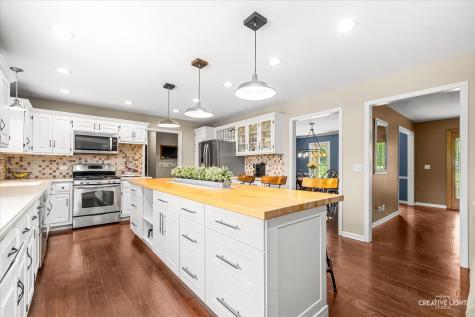 40W880 South Bridle Creek Drive St. Charles IL 60175