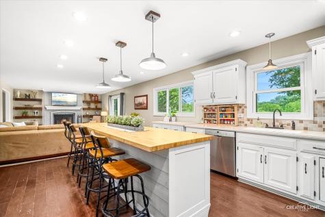 40W880 South Bridle Creek Drive St. Charles IL 60175