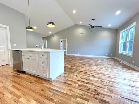 516 Cobblestone Circle Harvard IL 60033