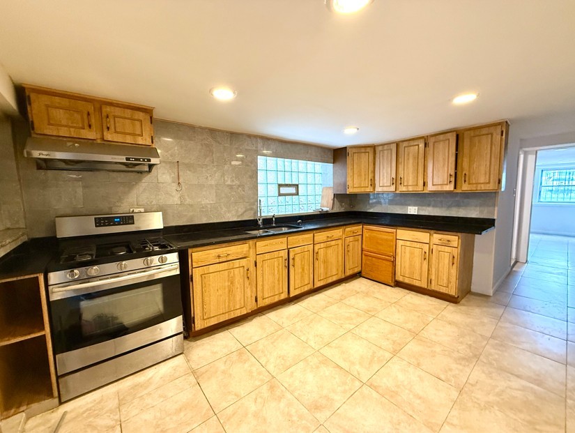 3439 South Claremont Avenue Chicago IL 60608
