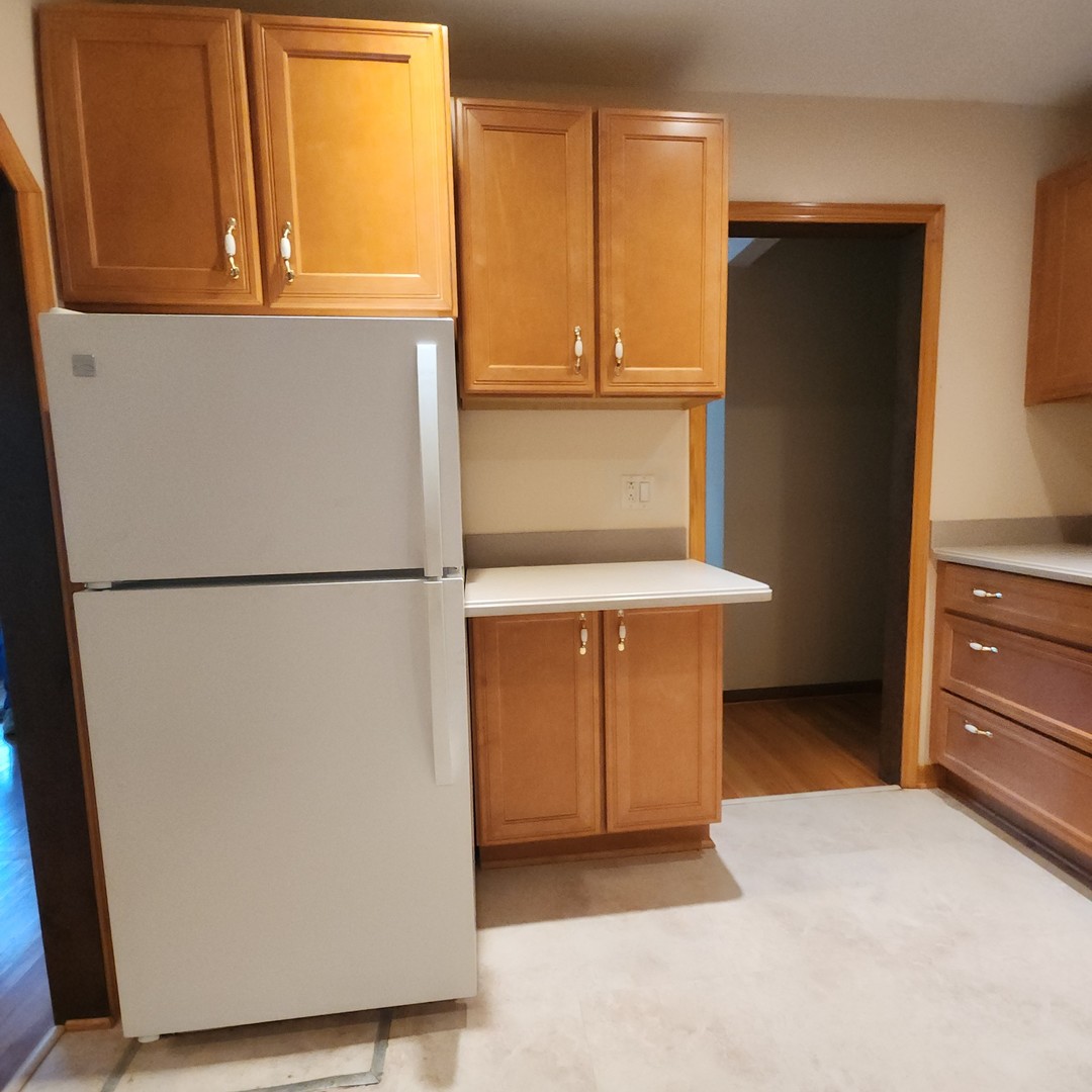 4605 West 84th Place Chicago IL 60652