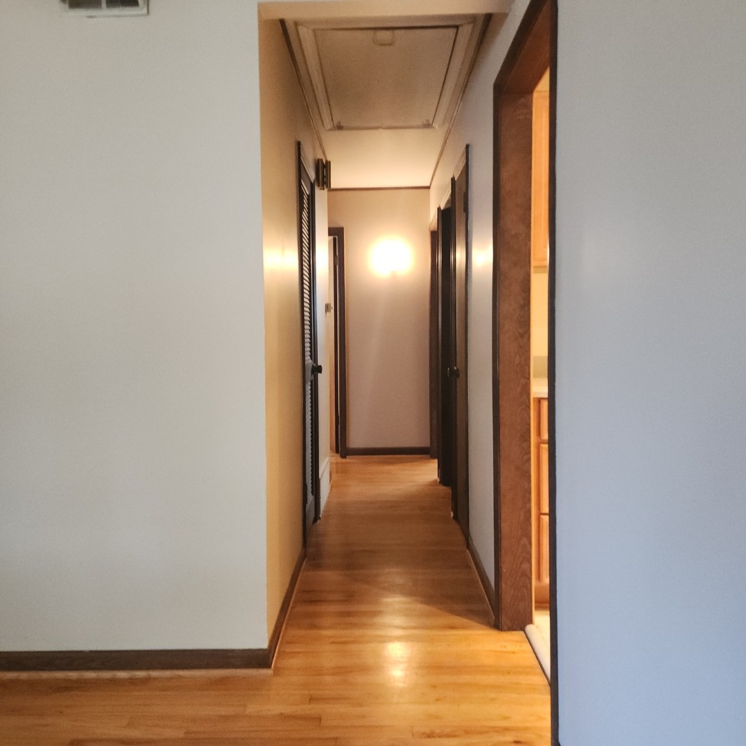 4605 West 84th Place Chicago IL 60652