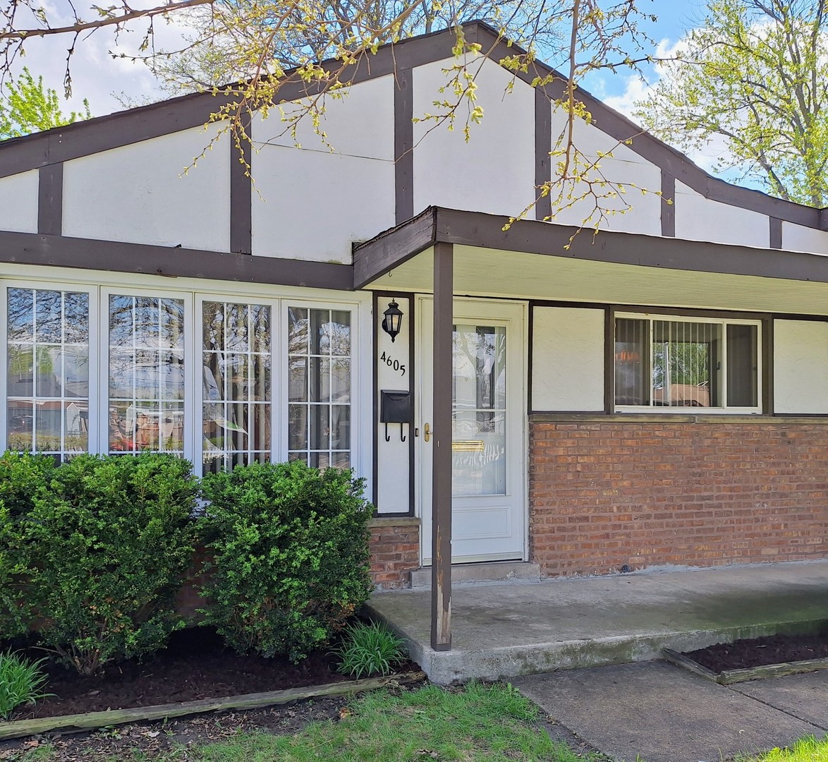 4605 West 84th Place Chicago IL 60652