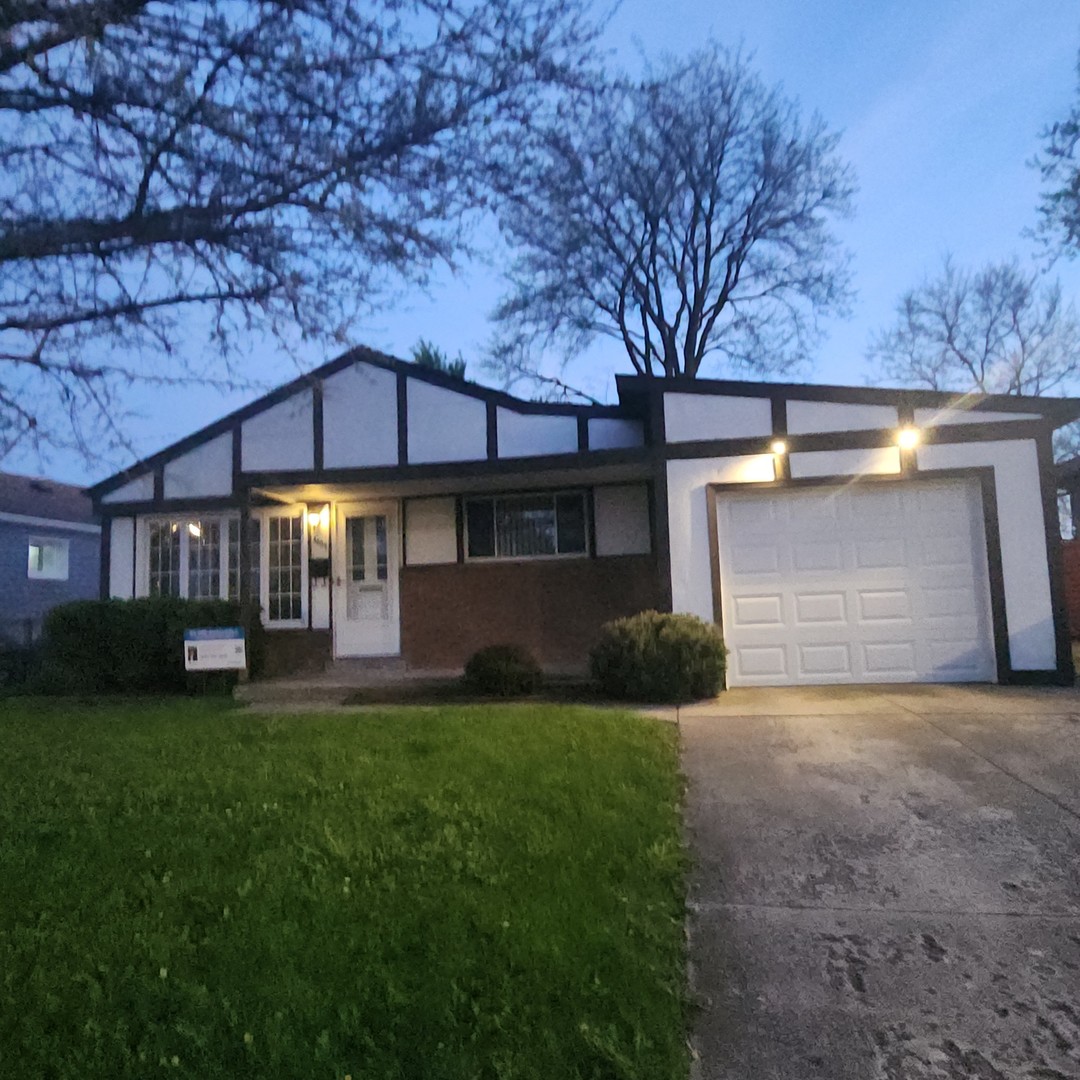 4605 West 84th Place Chicago IL 60652