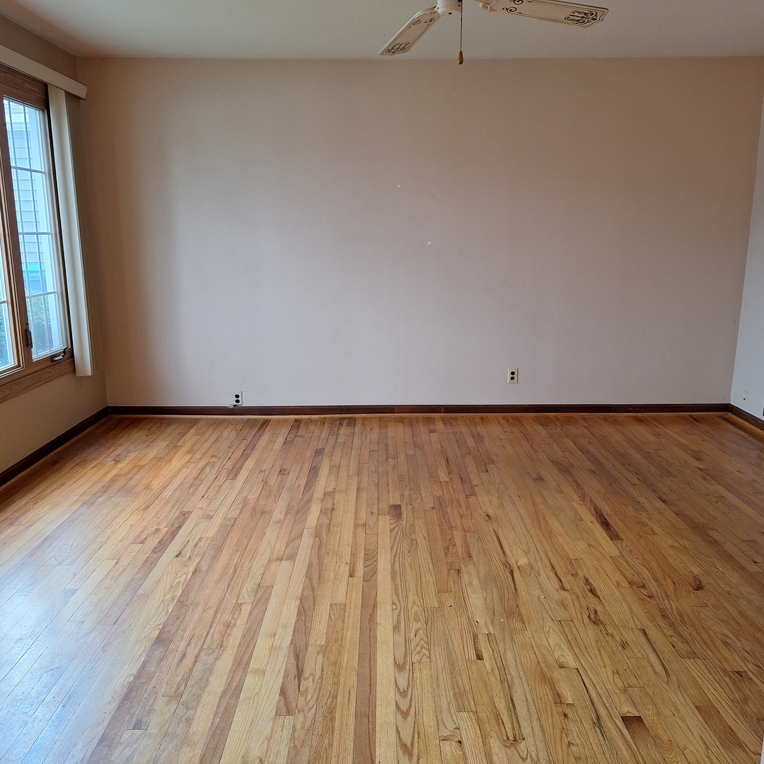 4605 West 84th Place Chicago IL 60652