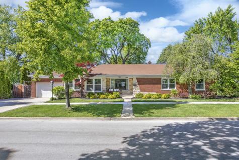 100 North Eastwood Avenue Mount Prospect IL 60056