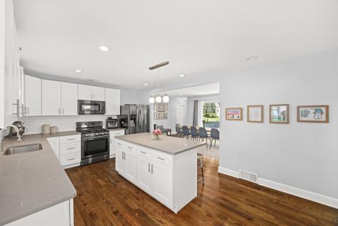 100 North Eastwood Avenue Mount Prospect IL 60056