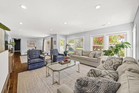 100 North Eastwood Avenue Mount Prospect IL 60056