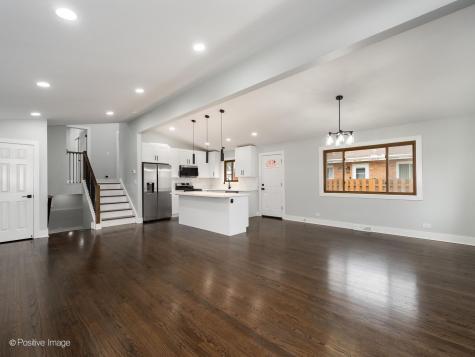 8429 Mason Avenue Morton Grove IL 60053