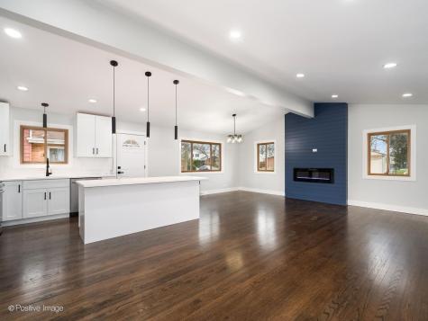 8429 Mason Avenue Morton Grove IL 60053