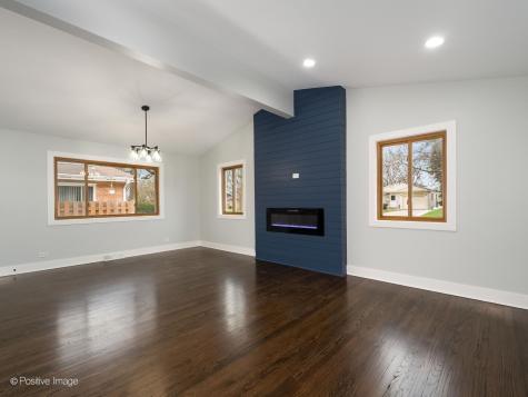 8429 Mason Avenue Morton Grove IL 60053